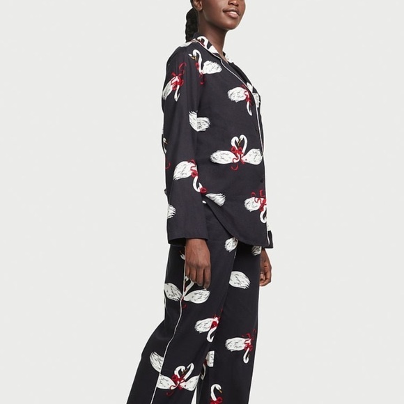 Victoria Secret - Picture 3 of 4